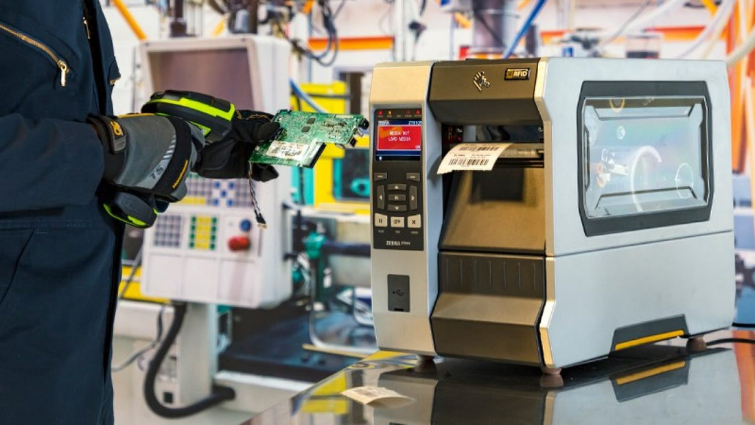 SOLUTIONS POUR LA FABRICATION - UNE MEILLEURE VISIBILITÉ POUR PLUS DE PRODUCTIVITÉ